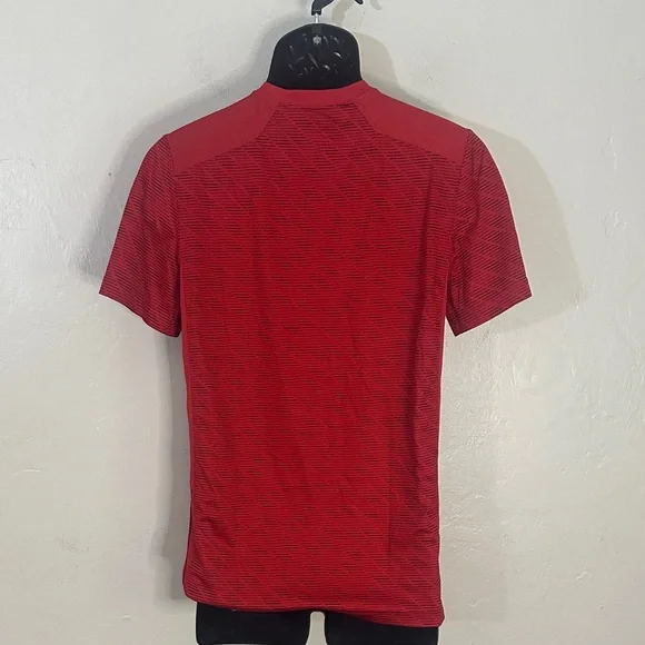 Nike Men's Vibrant Red Short Sleeve Shirt - Picture 3 of 5